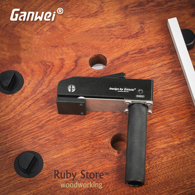 Bench Hold Down Clamp, Benchdo - Woodworking Plans review and price